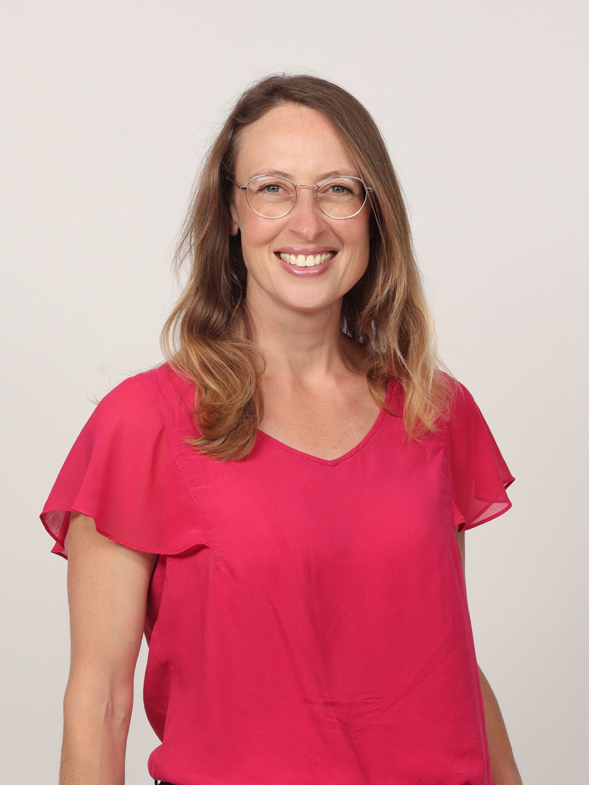 Heike Weinzierl-stehend 1 (1)